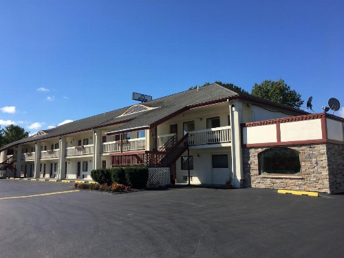 Days Inn by Wyndham Queensbury/Lake George image 14