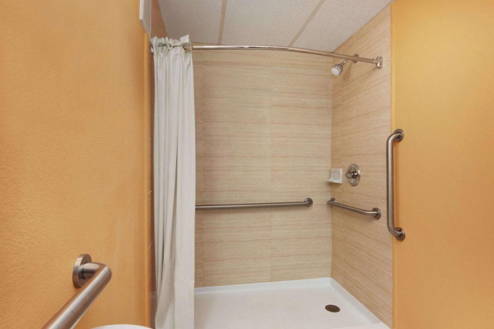 Days Inn by Wyndham Queensbury/Lake George Image 42