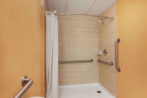Days Inn by Wyndham Queensbury/Lake George image 42